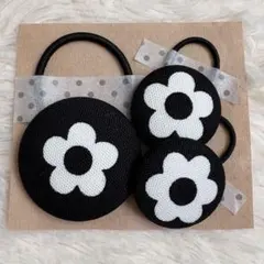 お買い得♡お揃い　カメリア柄　お花モチーフ付　くるみボタン　ヘアゴム 3個セット 超お買い得♡お揃い カメリア柄 お花モチーフ付 くるみボタン 3個