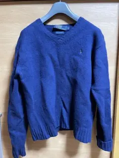 vネックセーター