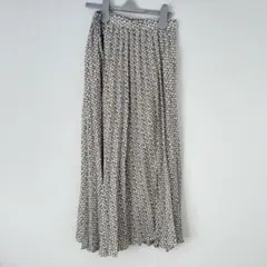 GU プリーツスカート　グレージュ