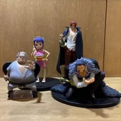 ワンピース　フィギュア　まとめ　4体　シャンクス　お玉　クロコダイル　セラフィム