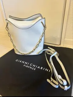 ジャンニキャリーニ/ バケツ型ショルダーバッグ