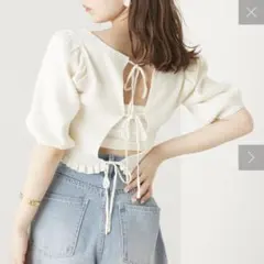 バックリボン開きパワショル裾フリルニット