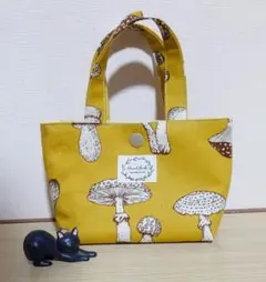 ハンドメイド　ミニミニトートバッグ　きのこ柄　バッグインバック　お散歩バック
