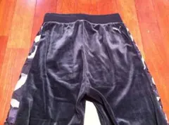 PUMA プーマ サイドカモ柄ラインベロア風イージーパンツ