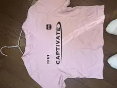 CAPTIVATE ロゴ クロップド丈 Tシャツ ピンクのサムネイル
