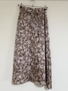 ナチュラルビューティーベーシック　フレアロングスカート