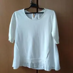 オウホワイトのコットンとニットのブラウス