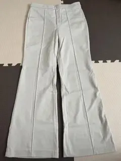 UNIQLO Mサイズ スラックス　白