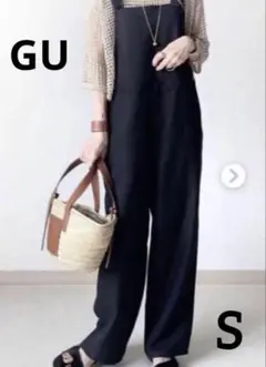 GU ジーユー　＊ サロペットストレートパンツ