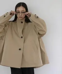カプリシュレマージュ ショートトレンチコート ベージュ - メルカリ