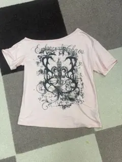 オフショルダー Tシャツ ⟡.·ピンク 片方のみオフショル 地雷のサムネイル