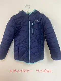 中古品　中綿　フード付き　リバーシブルブルゾン