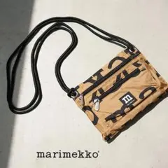 美品 marimekko SMART TRAVELBAG LOGO サコッシュ