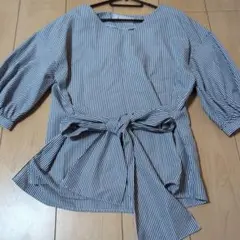 ROPE PICNIC Ｖネック紺と白★美品★サラサラ生地のプルオーバーブラウス