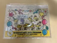 ウッドストックとフレンズ 75周年ポーチ