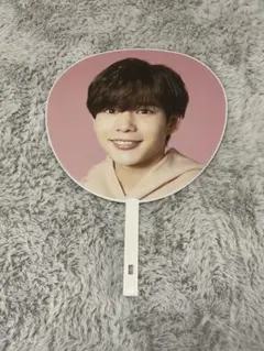 長尾 謙杜 ジャンボうちわ