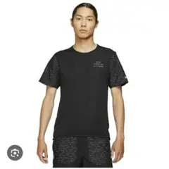 ナイキ　ラン ディビジョン　Tシャツ