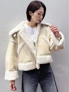 EMODA エモダ　ショートフェイクムートンブルゾン（アイボリー）