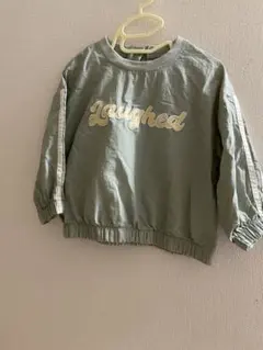 バースデイ グリーントレーナー Laughed刺繍入り 95cm