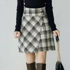 ツイードラップ風ミニスカート