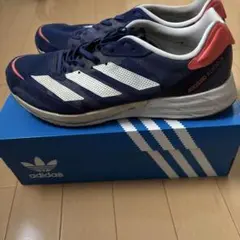 アディダス 陸上競技