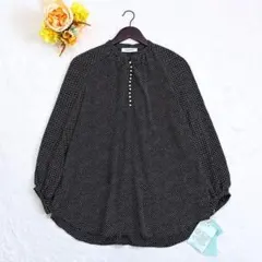 《新品》NEMIKA パール装飾 ドット 長袖 ブラウス バンドカラー 黒 Lのサムネイル