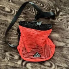 adidas Moussy メッシュショルダーバッグ レッド