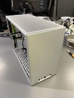 NCASE M1 EVO シルバー ITXケース