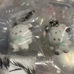 サンリオ　めじるしアクセサリー　ふわふわスノーポチャッコ2個セット
