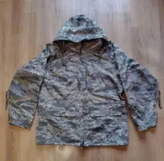 デジカモ　ダブルジップ　ポーカーズ ゴアテックスパーカー　L