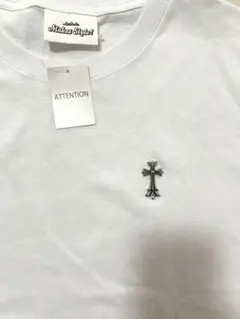 クロスモチーフ付き ホワイトTシャツ