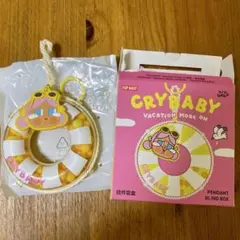 CRYBABY VACATION MODE ON 浮き輪