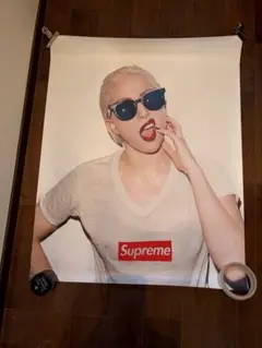 Supreme Lady Gagaレディー・ガガ ポスター - メルカリ