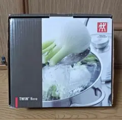 ZWILLING TWIN Nova 両手鍋 20cm 蓋付きのサムネイル