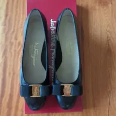 Salvatore Ferragamo VARAブラック パンプス3cm　5C