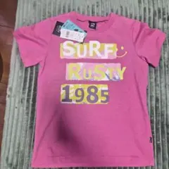 新品タグ】Rusty ピンク Tシャツ SURF RUSTY 1985のサムネイル