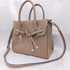 未使用　a.v.v　ハンドバック ショルダーバック 金具 自立型バック 2way
