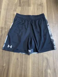 [新品•未使用]UNDER ARMOUR ハーフパンツ 140cm ブラック
