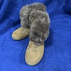 UGG ファー付きブラウンブーツ