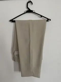 ZARA ベージュ スラックス
