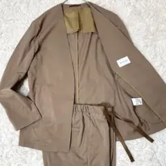 【美品】アダムエロペ ノーカラージャケット セットアップ ストレッチ ベージュ