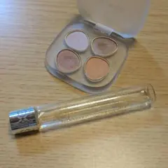 to/one ペタルフロートアイパレット 03 & ジルスチュアート