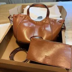 ブラウン ショルダーバッグ