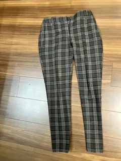 PLST テーパードパンツ　XS