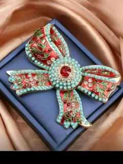 大きな　リボン　ブローチ　コサージュ　ゴージャス　リボン