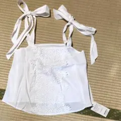 新品タグ付きリエンダrienda白花柄レース付きキャミF肩長さ調節出きます。のサムネイル