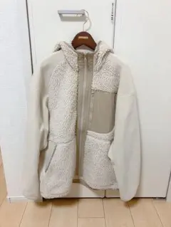 ユニクロ　フリースフルジップパーカ