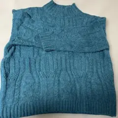 タートルネックケーブルニットセーター