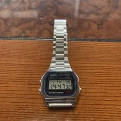 CASIO デジタル腕時計 本体のみ　ビンテージのサムネイル