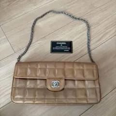 CHANEL チョコバー エナメル チェーンショルダーバッグ　チェーンバッグのサムネイル